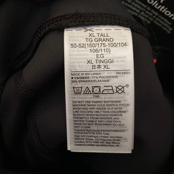 Gap Fit Sculpt Revolution Compression Leggings in Black Camo - Picture 9 of 16